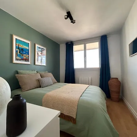 T4 - 5min Airbus - 10min Aeroport - Parking Apartment