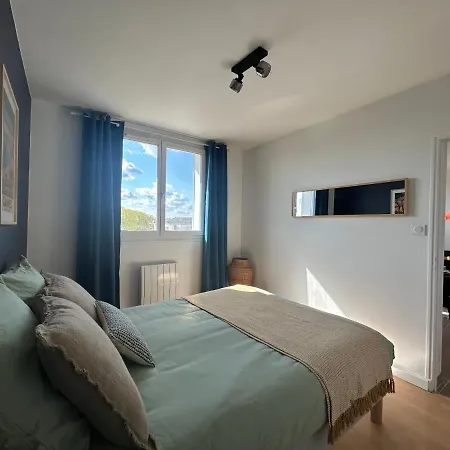 T4 - 5min Airbus - 10min Aeroport - Parking *