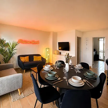 T4 Pro Groupes - Parking - 6 Pers - Arcade Apartment *