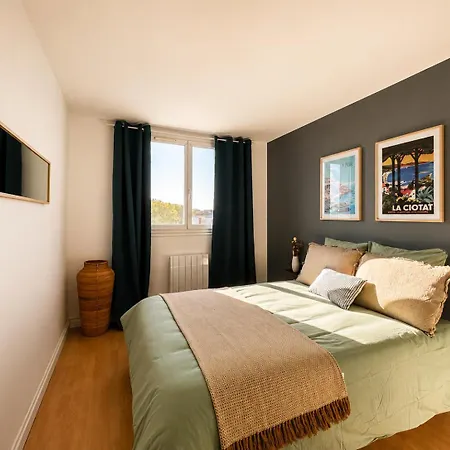 T4 Pro Groupes - Parking - 6 Pers - Arcade Apartment *