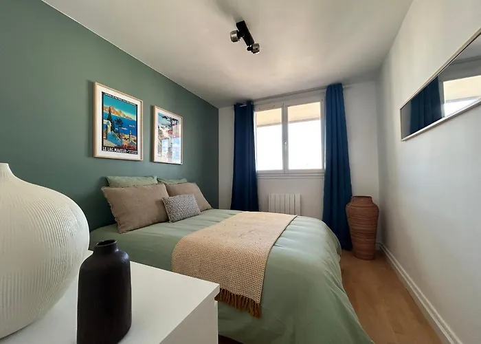 T4 - 5min Airbus - 10min Aeroport - Parking Apartment