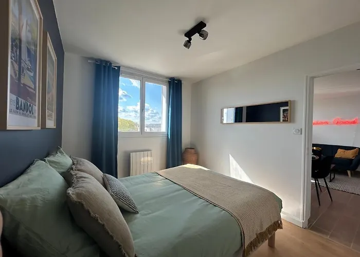 T4 - 5min Airbus - 10min Aeroport - Parking *