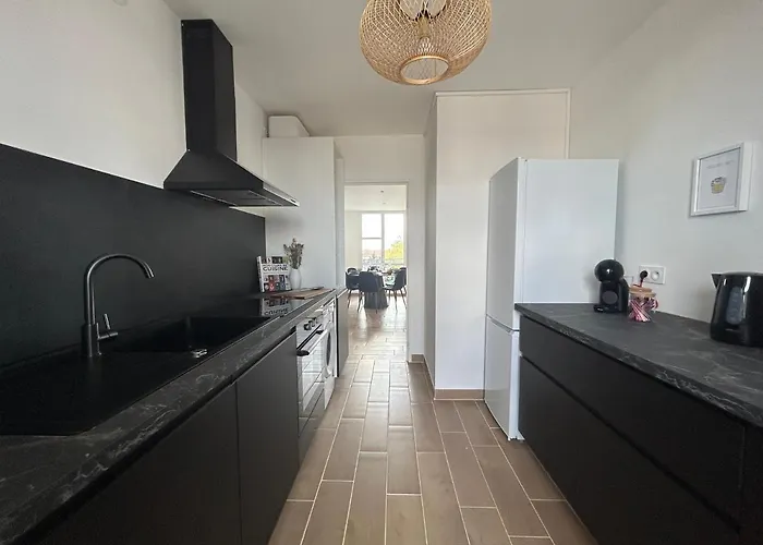 T4 - 5min Airbus - 10min Aeroport - Parking *